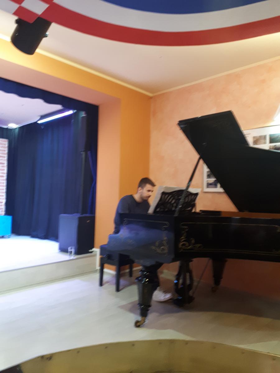 20190228_134439.jpg